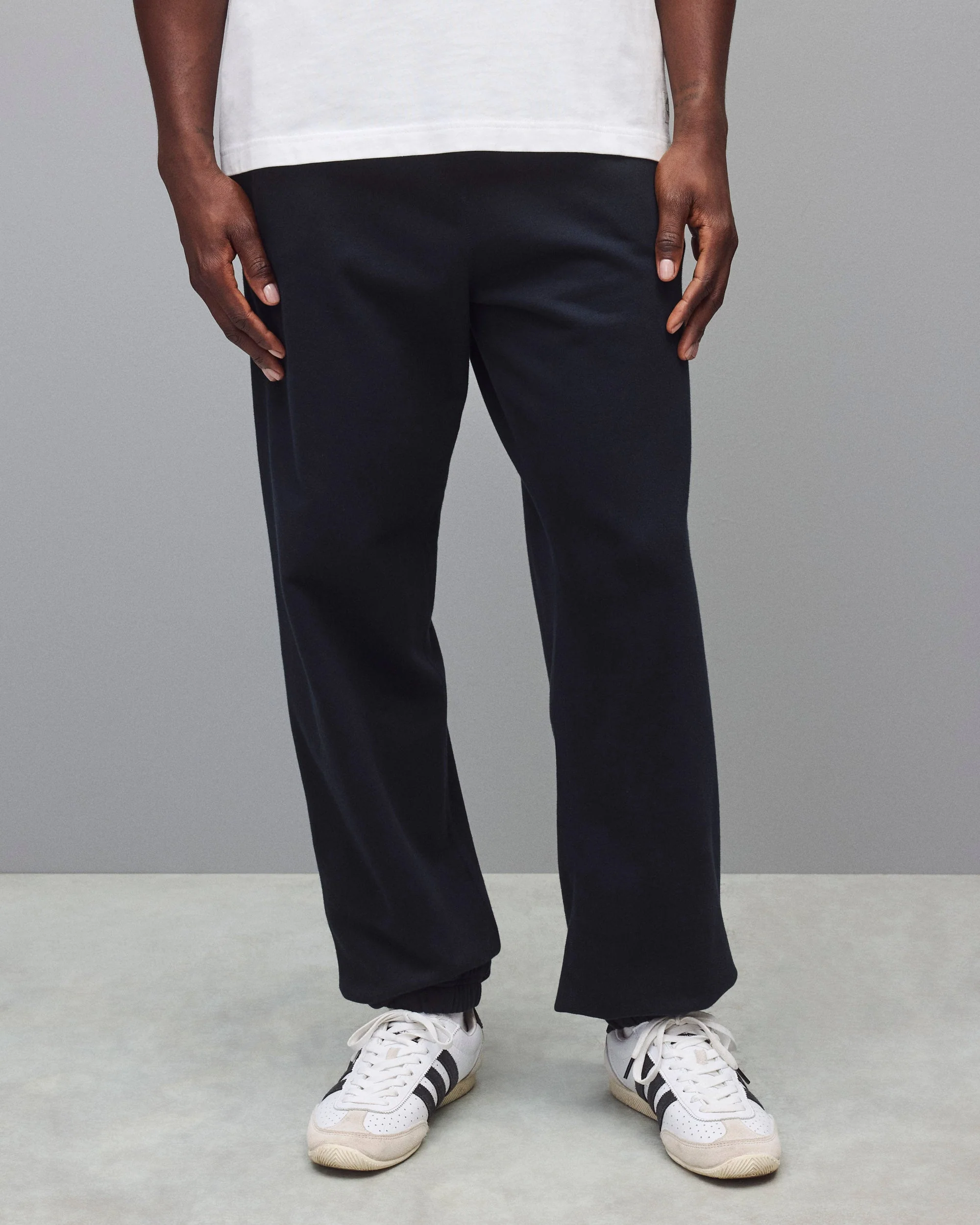 Midweight Terry Relaxed Cuffed Sweatpant - Image 3